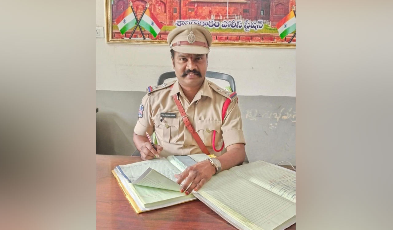 Cop forces woman complainant to make tea in police station; faces action in Nalgonda