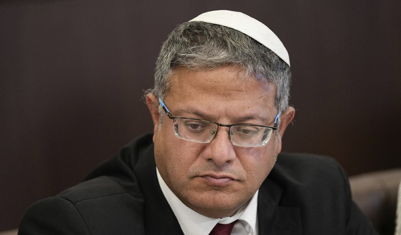 Far-right Israeli Minister visits sensitive Jerusalem holy site