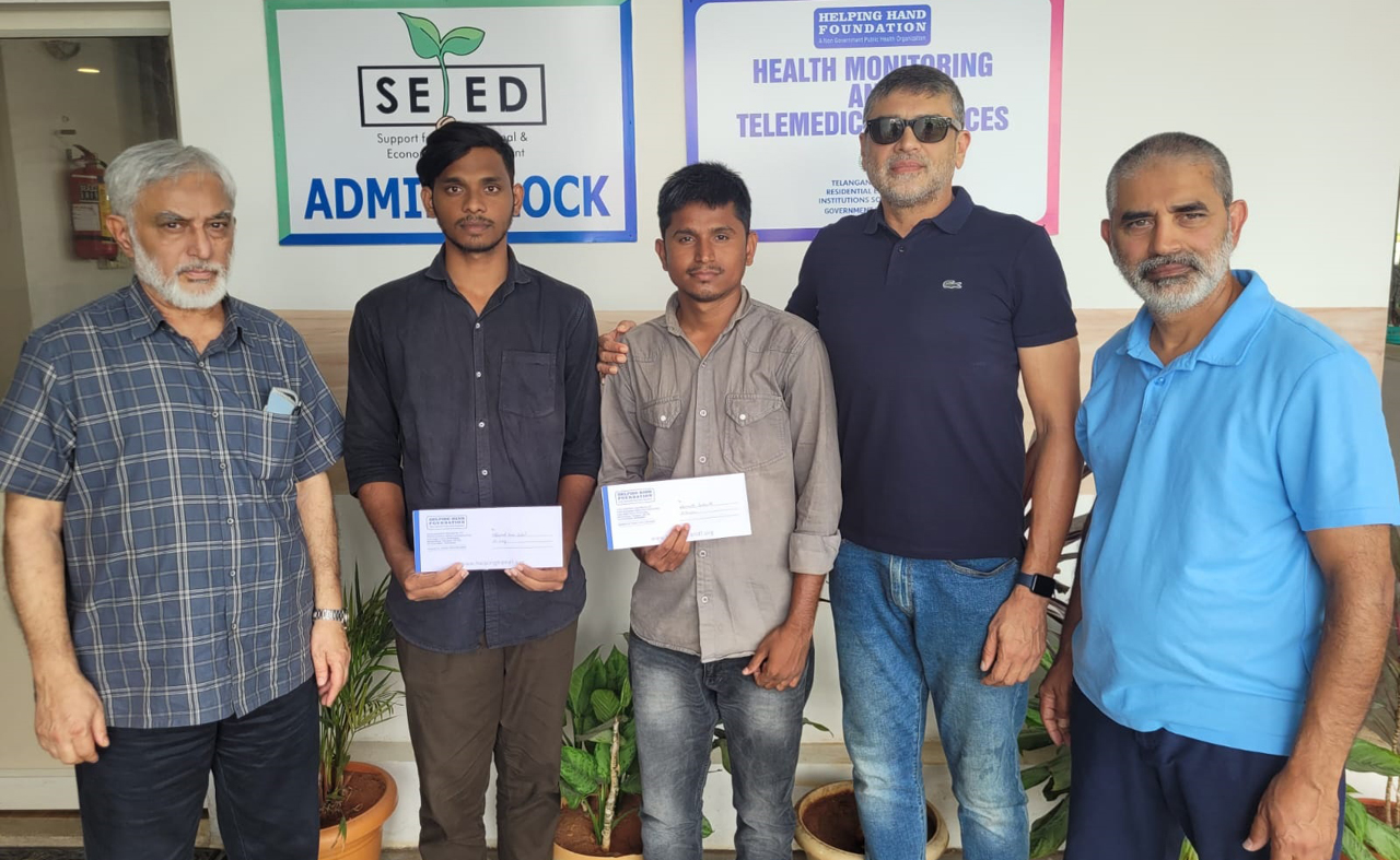 Hyderabad: Children of 2 farmers who made it to IITs receive financial help