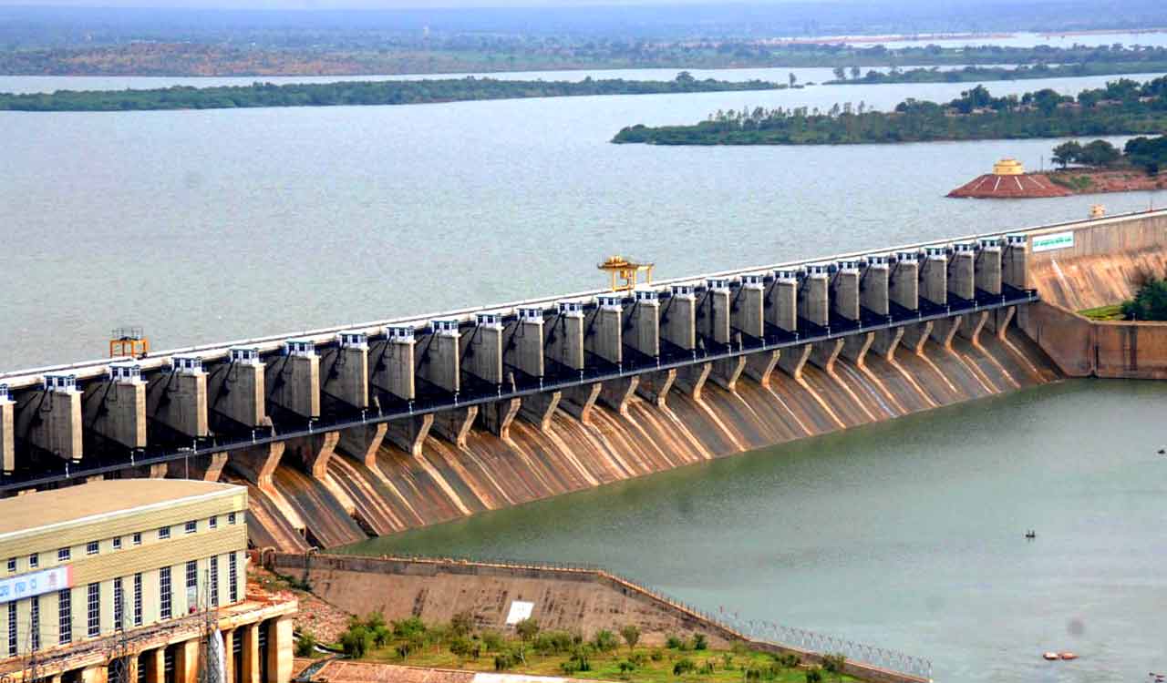 Heavy rains: Almatti Dam gates lifted letting off 65000 cusecs