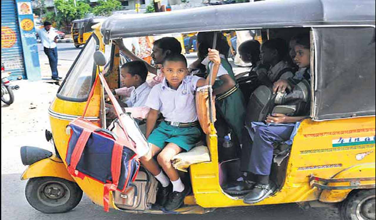 Hyderabad: 8,930 cases booked against auto-rickshaw drivers for violating norms