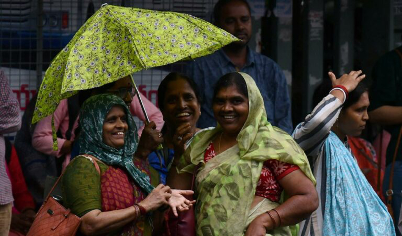 Hyderabad welcomes drizzles on Tuesday morning, more rains expected