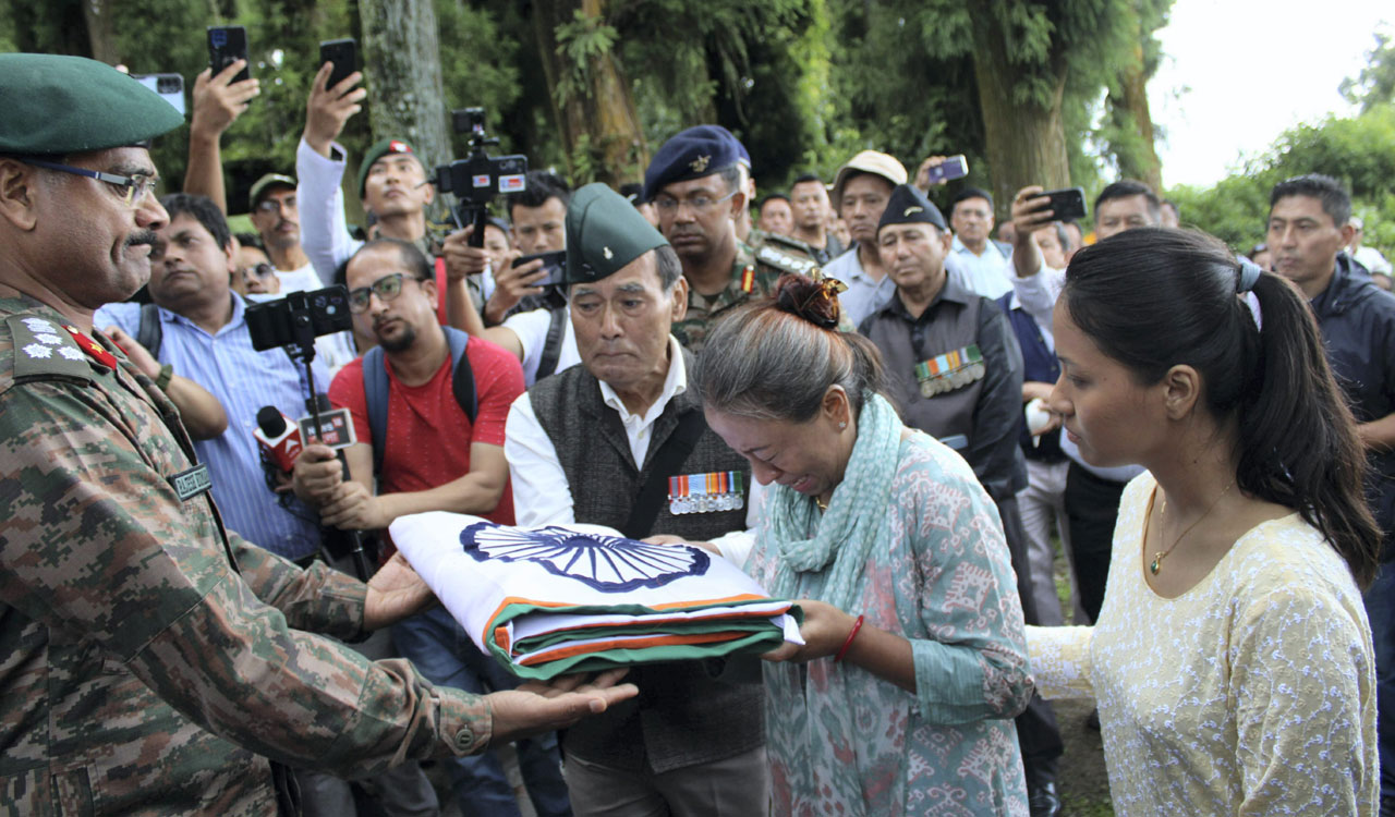 Tearful adieu for Captain Thapa, who died fighting terrorists in J&K