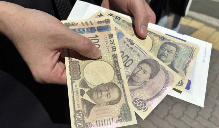 Japan banknotes