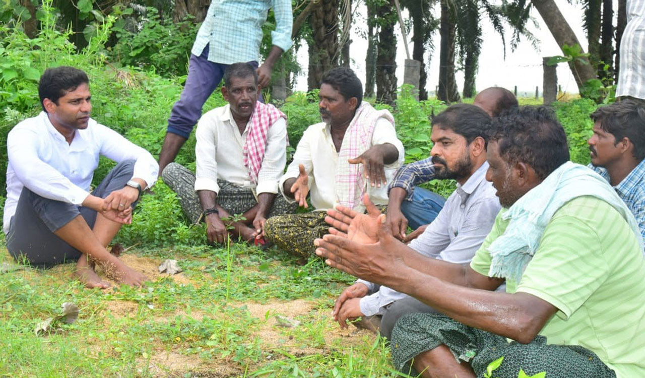 Khammam Collector tells farmers to follow modern methods for better yield, profits