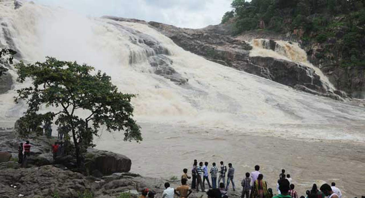 Take a trip to these picturesque waterfalls near Hyderabad this monsoon ...