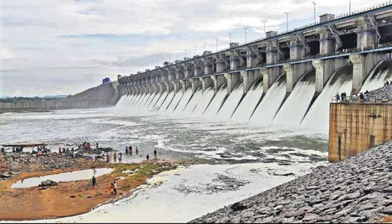 KLIS operations help in pumping 2 tmc to Mid Manair