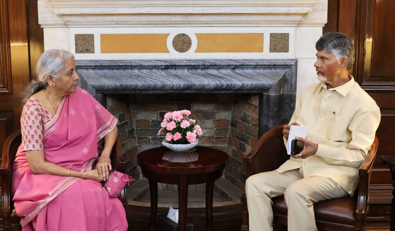 Chandrababu meets Sitharaman, seeks financial aid for debt-ridden Andhra 