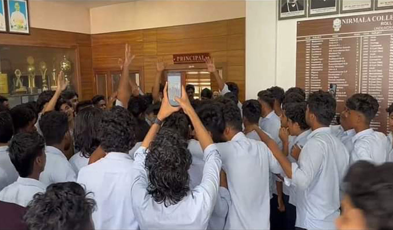 Row erupts over demand by students to offer namaz in church-run college in Kerala
