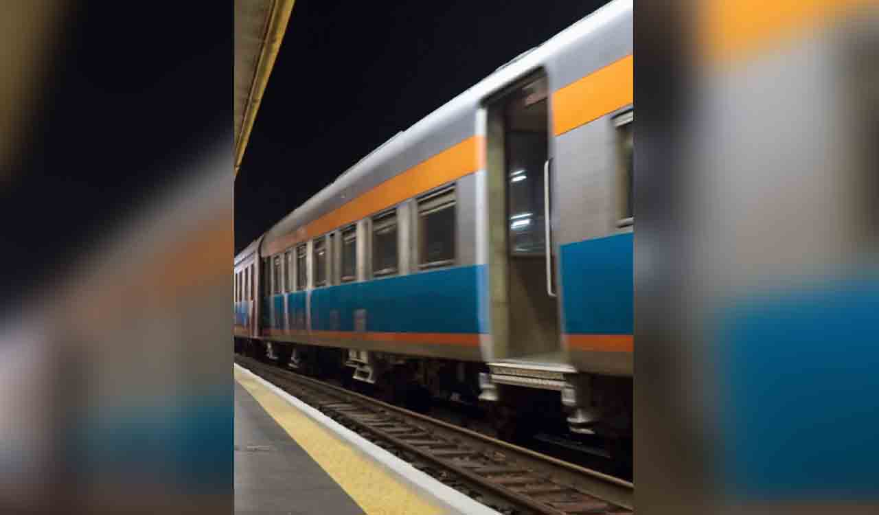 Man dies after falling from running train in Jammikunta