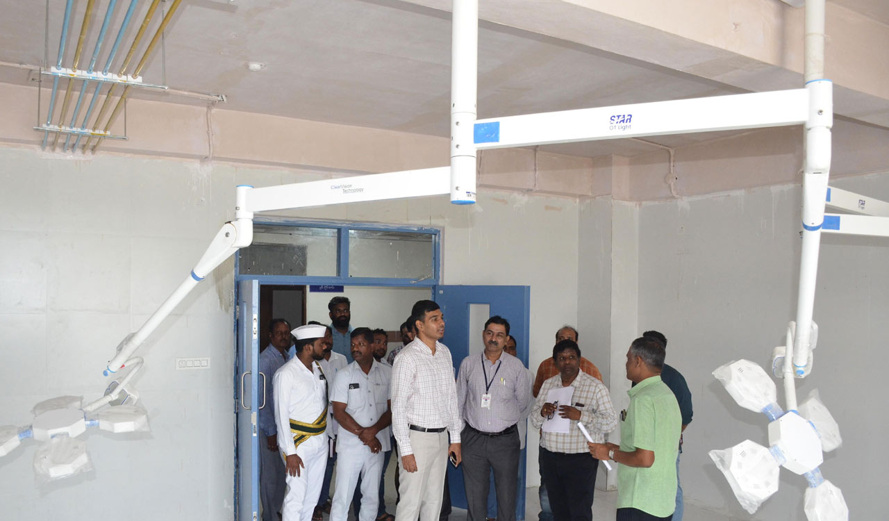 Siddipet Collector inspects works of 1000-bed hospital