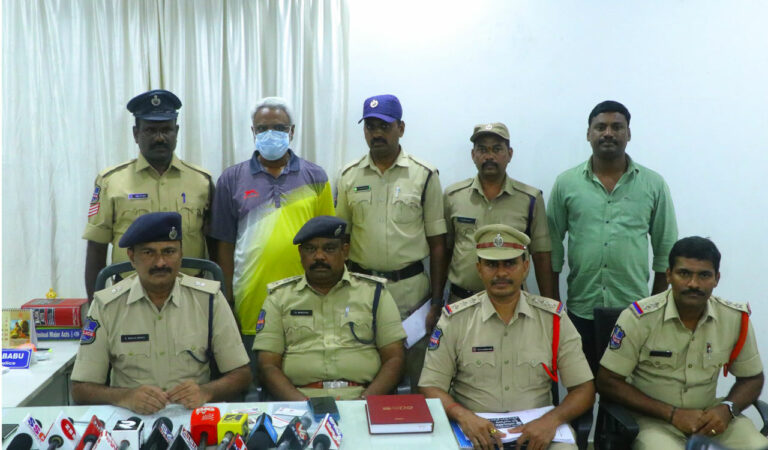 Siddipet: Man arrested for cheating unemployed youngsters with job offers