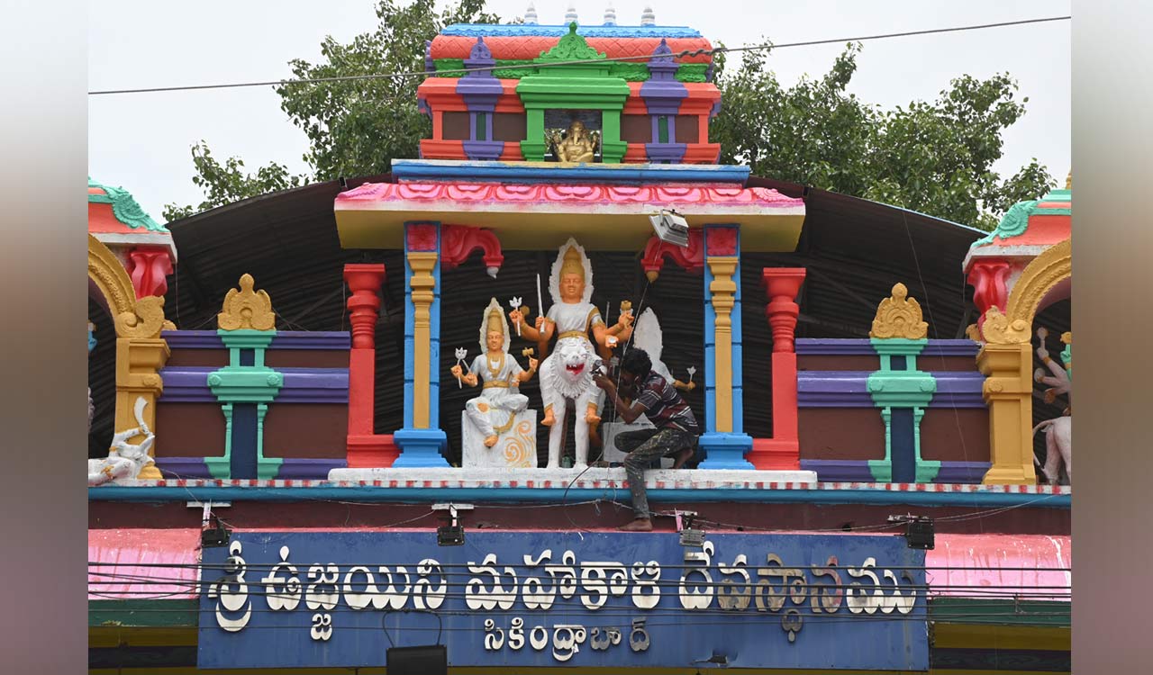Telangana High Court cautions temple on garbage disposal during Bonalu