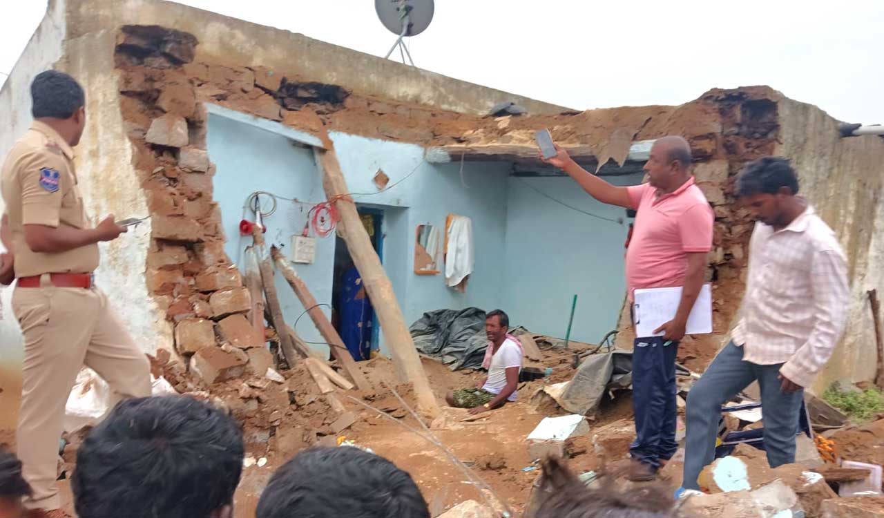 Telangana: Mother and three children killed in roof collapse in Nagarkurnool