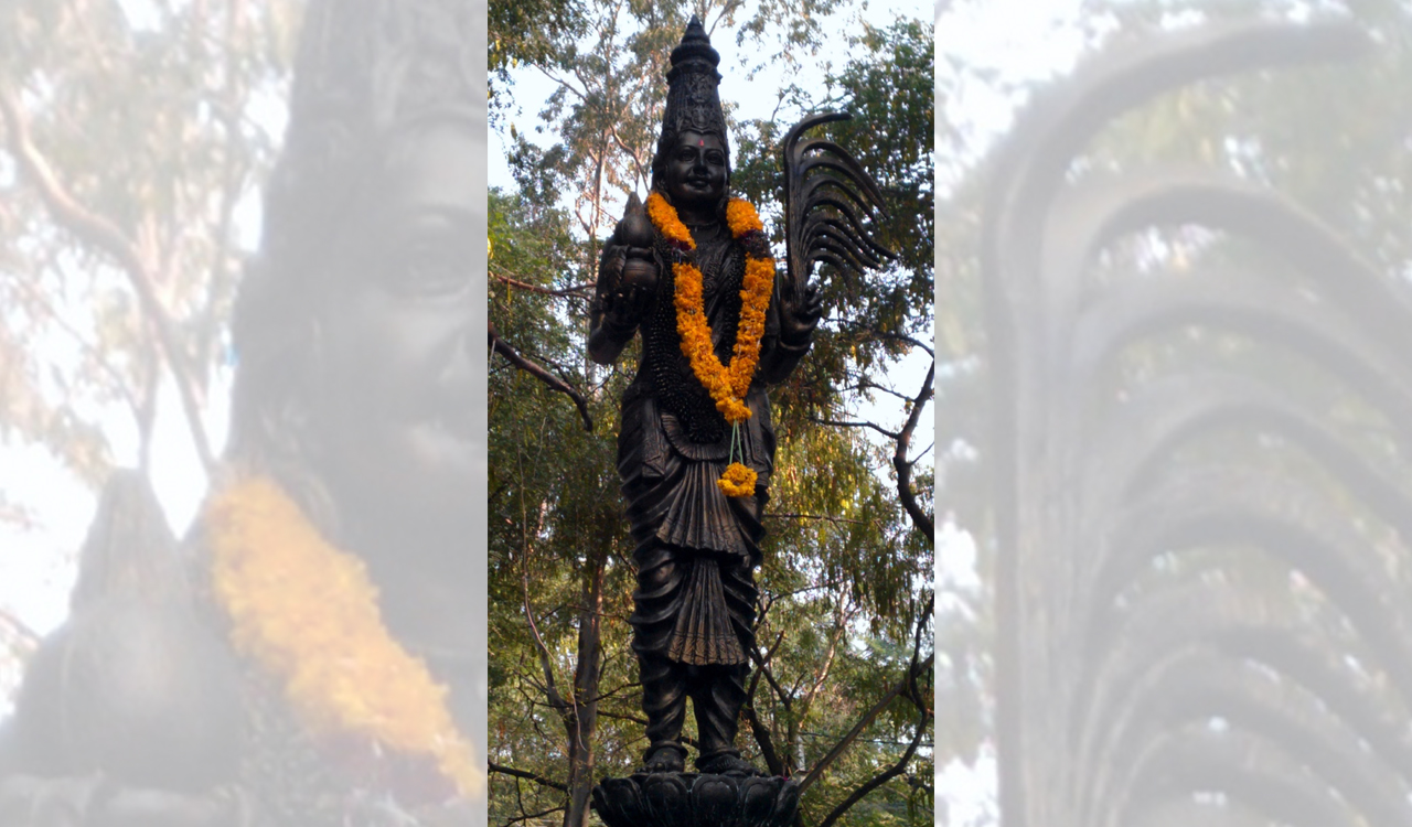 Demand for statues of Andhra icons in Hyderabad sparks debate over Telangana identity