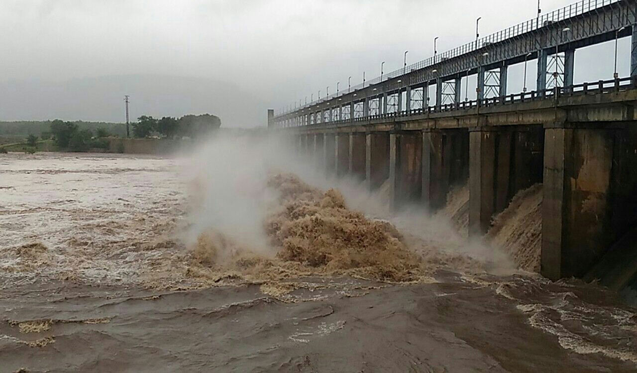 Telangana: Taliperu receives heavy inflows following rains in catchment