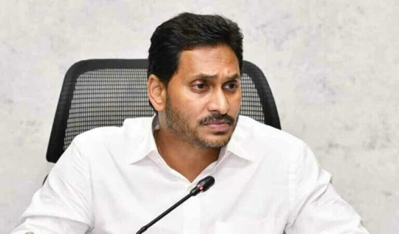 Andhra Pradesh: Former CM Jagan, two IPS officers booked for murder ...