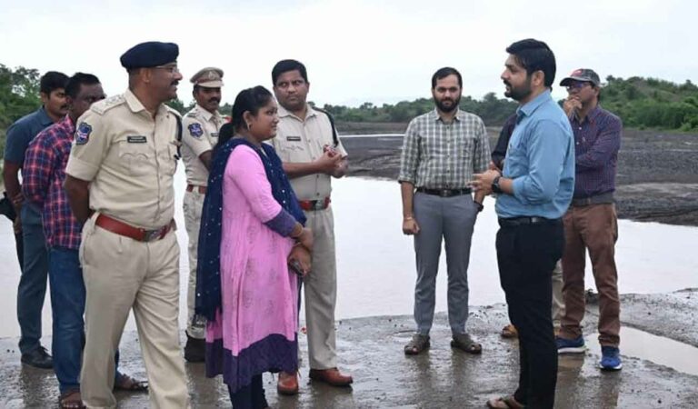 The superintendent requested the public to 08732-226246, 87126 59906 for any help.