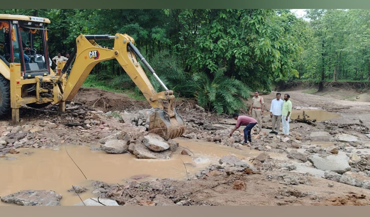 Cops repair bridge, help villagers in Mancherial
