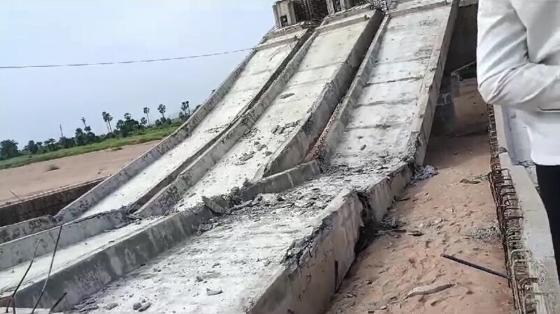Girders Of Under Construction Bridge Collapsed Near Oded. 3 269