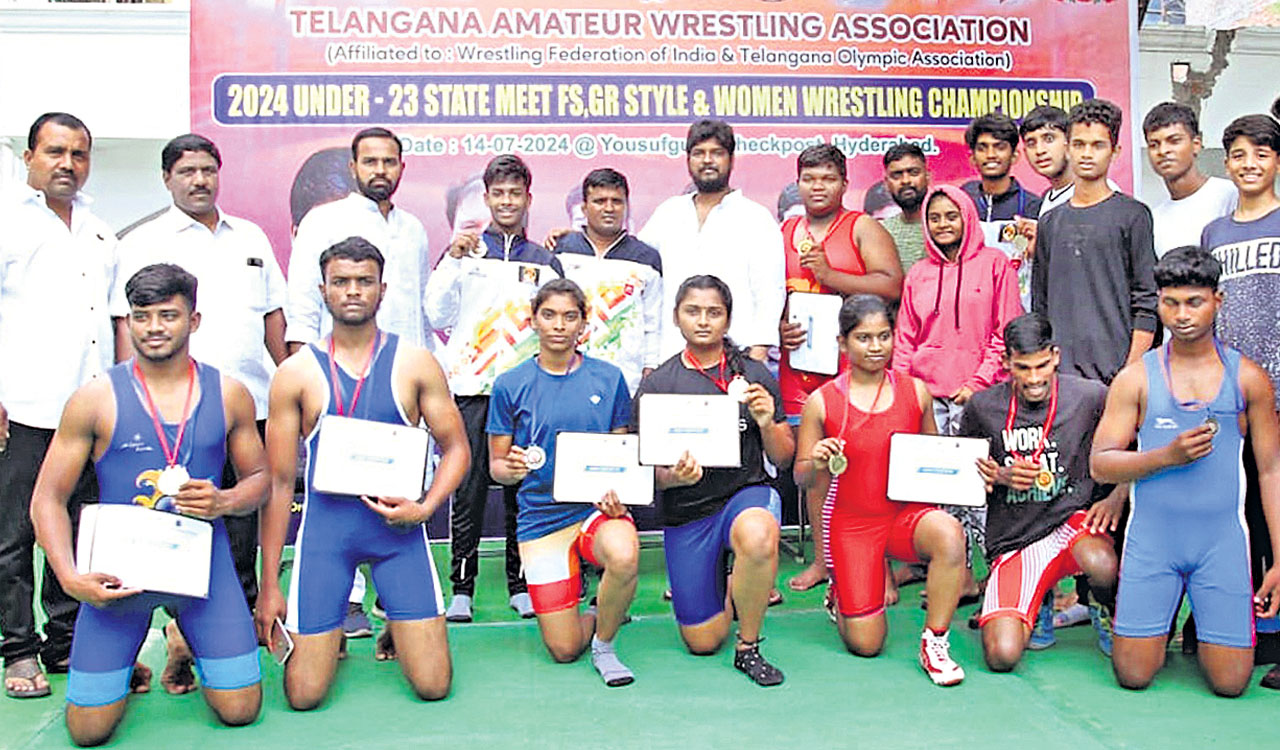 Hyderabad wrestler Dinesh makes it into Telangana team