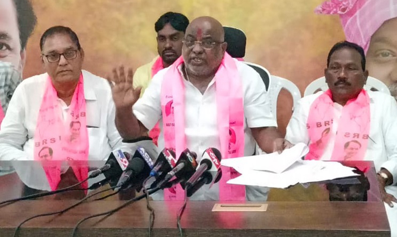 CM Revanth Reddy completely failed in waiving crop loans: Jogu Ramanna