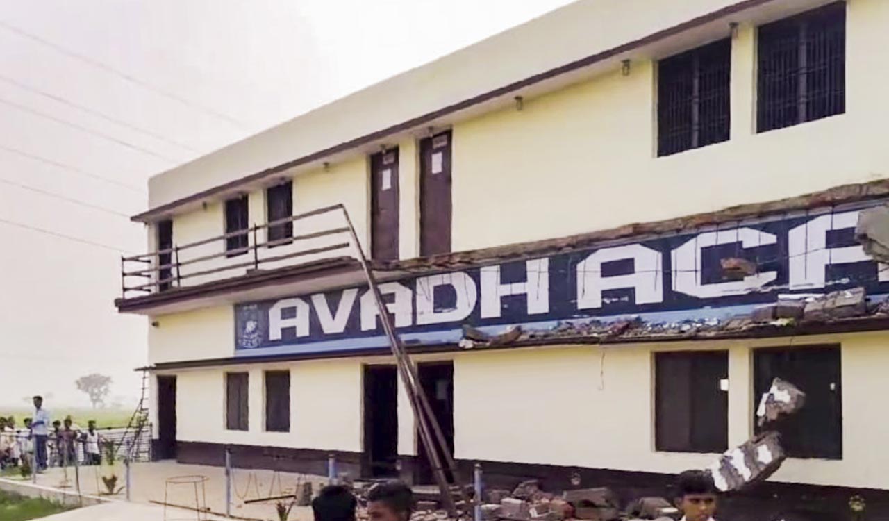 40 children injured after UP school balcony collapses
