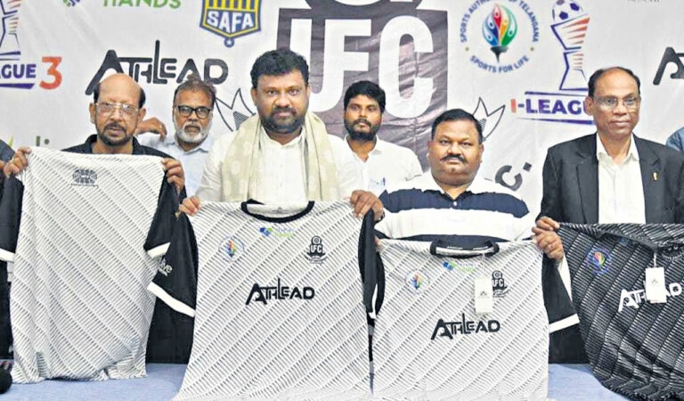 Shabbir Ali, president of Abbas Union FC, (left) and K Shiv Sena Reddy, chairman of SATG (2nd right) in Hyderabad on Saturday.