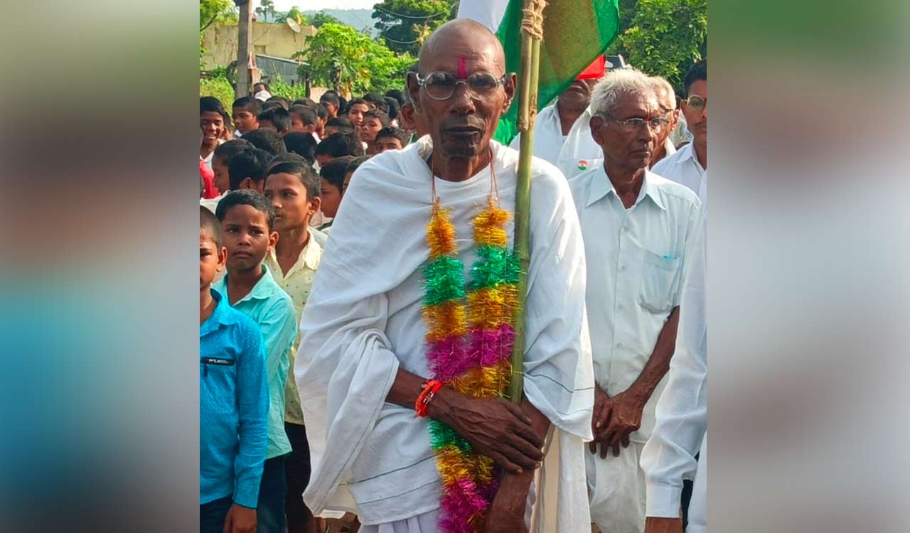 Adivasi leader launches walkathon for development of Tiryani