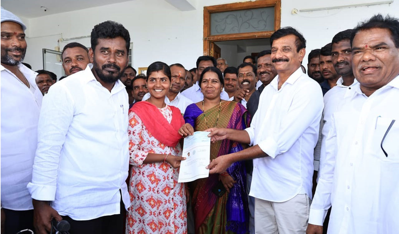 Area under paddy cultivation declined in Dubbak: Kotha Prabhakar