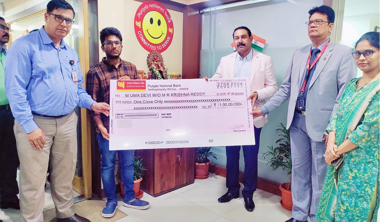 Hyderabad: Army officer’s family gets insurance cover from Punjab National Bank