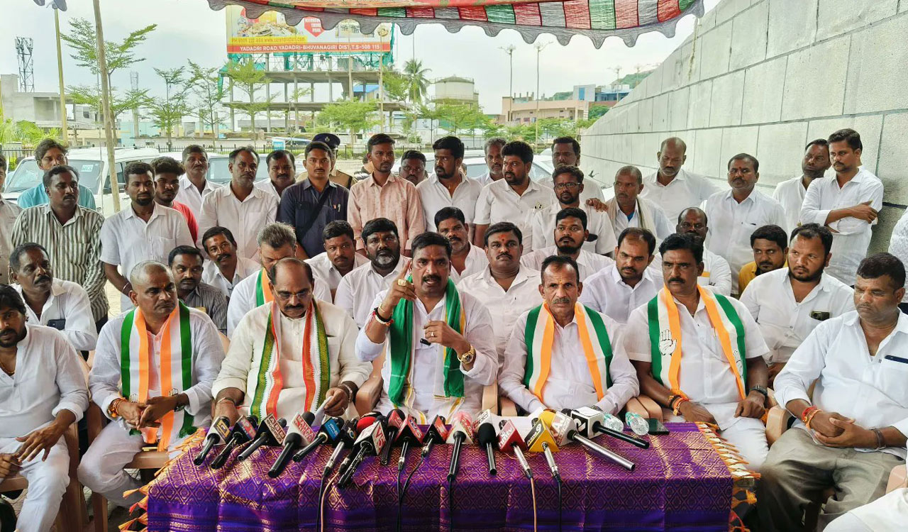 Fresh row erupts after BRS, Congress leaders clash over rituals at Yadadri
