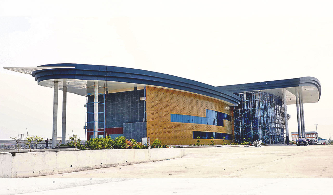 Hyderabad: Cherlapalli Railway Station all decked up for launch sans connectivity