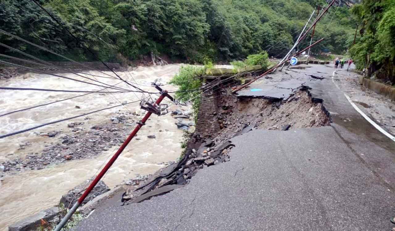 Cloudbursts in Uttarakhand: 2 dead in Tehri, 200 stranded in Kedarnath ...