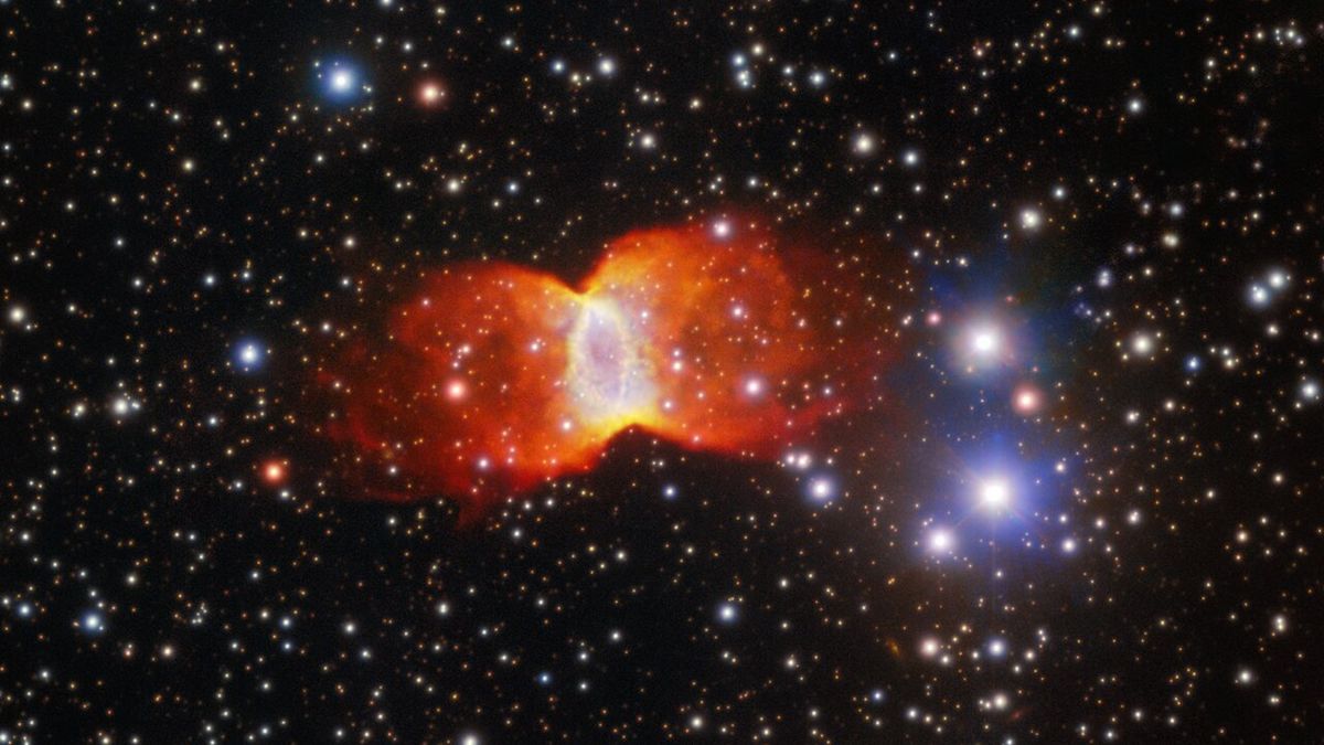 Cosmic butterfly emerges from star’s death