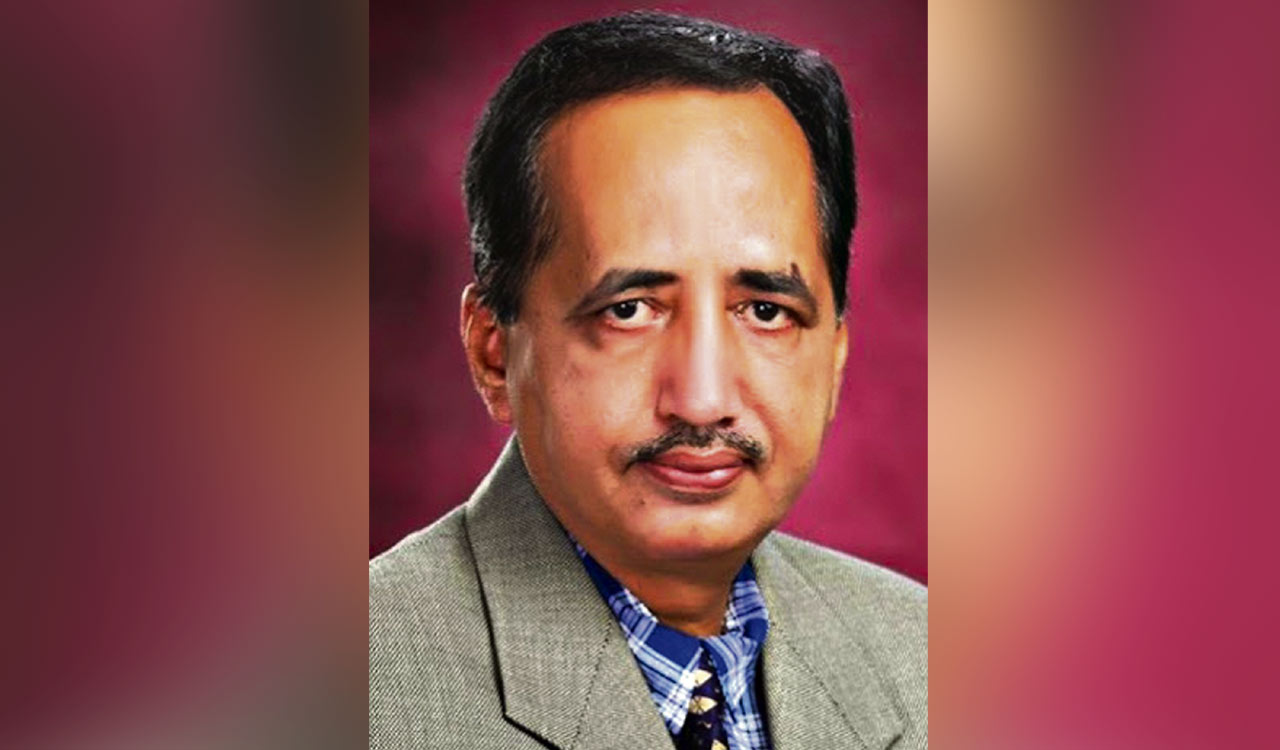 Dr Sarjeev Singh Yadav takes charge as Principal of Govt Dental College in Hyderabad