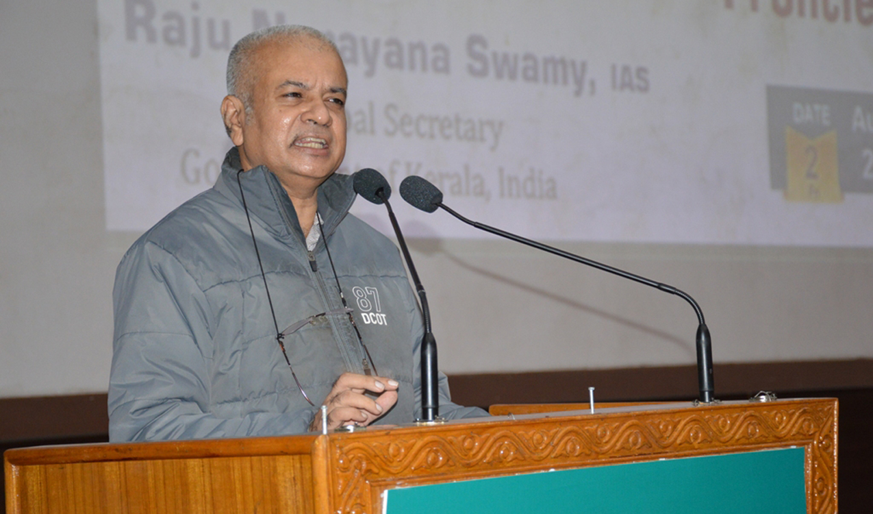 Hyderabad: Anti corruption crusader, bureaucrat Dr. Swamy interacts with GITAM students