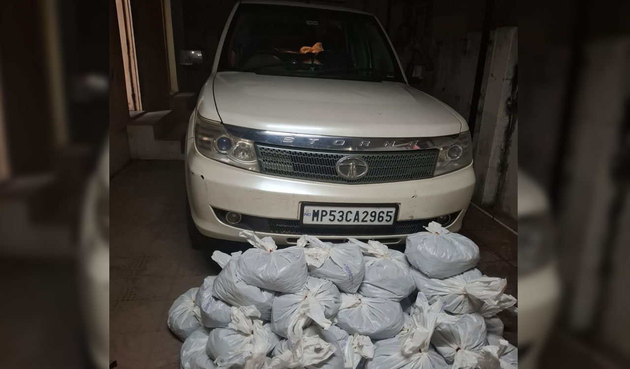 83 kg of ganja seized at Kamkole toll plaza in Sangareddy, one held