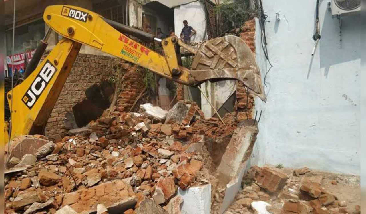 Hyderabad: Illegal constructions, encroachments razed around Gandipet