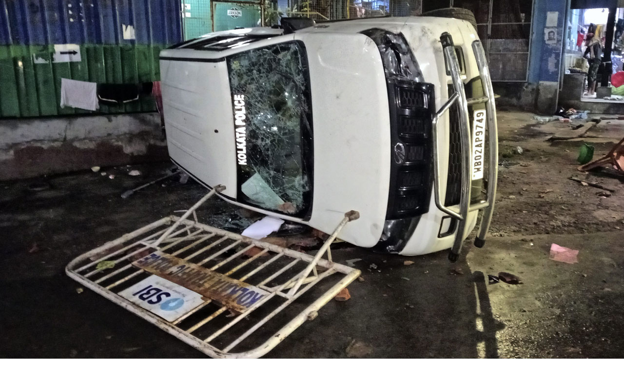 Miscreants vandalise RG Kar Hospital premises, nurses stage protest