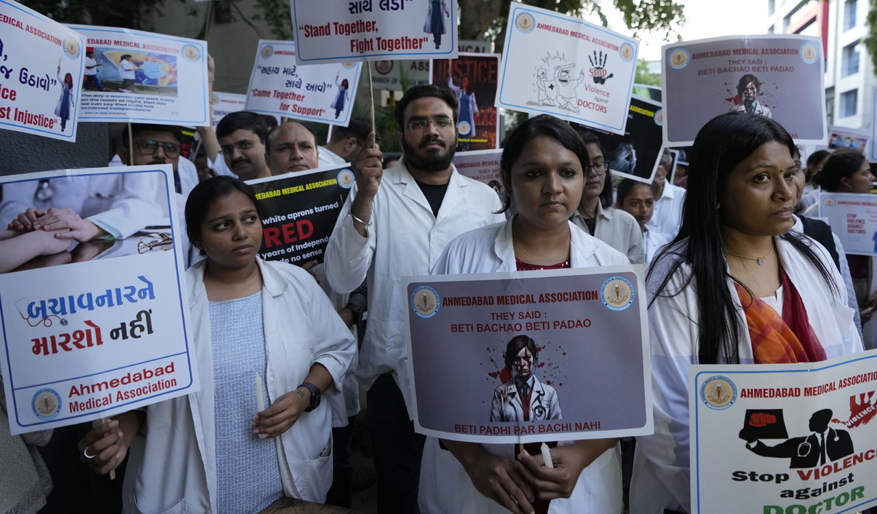 Doctor’s association bars ex-principal of RG Kar Medical College for indefinite period