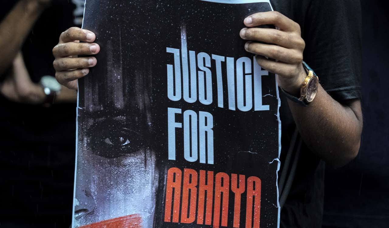 Kolkata doctor had 14 injuries, all inflicted before death: Post-mortem report