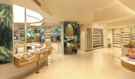 Manam Chocolate Karkhana Hy