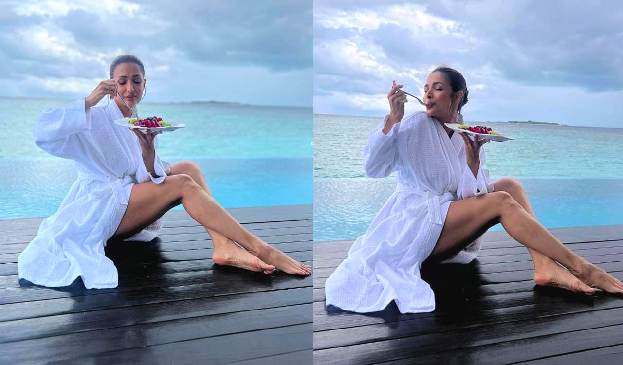 Malaika Arora enjoys fruit detox in Maldives