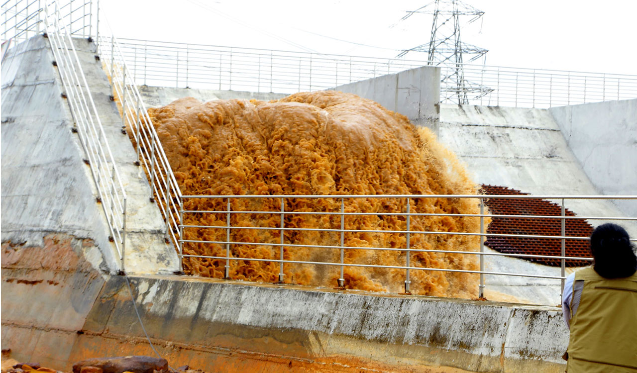 Congress stakes claim to Sitarama project; Officials say only 55 percent is complete