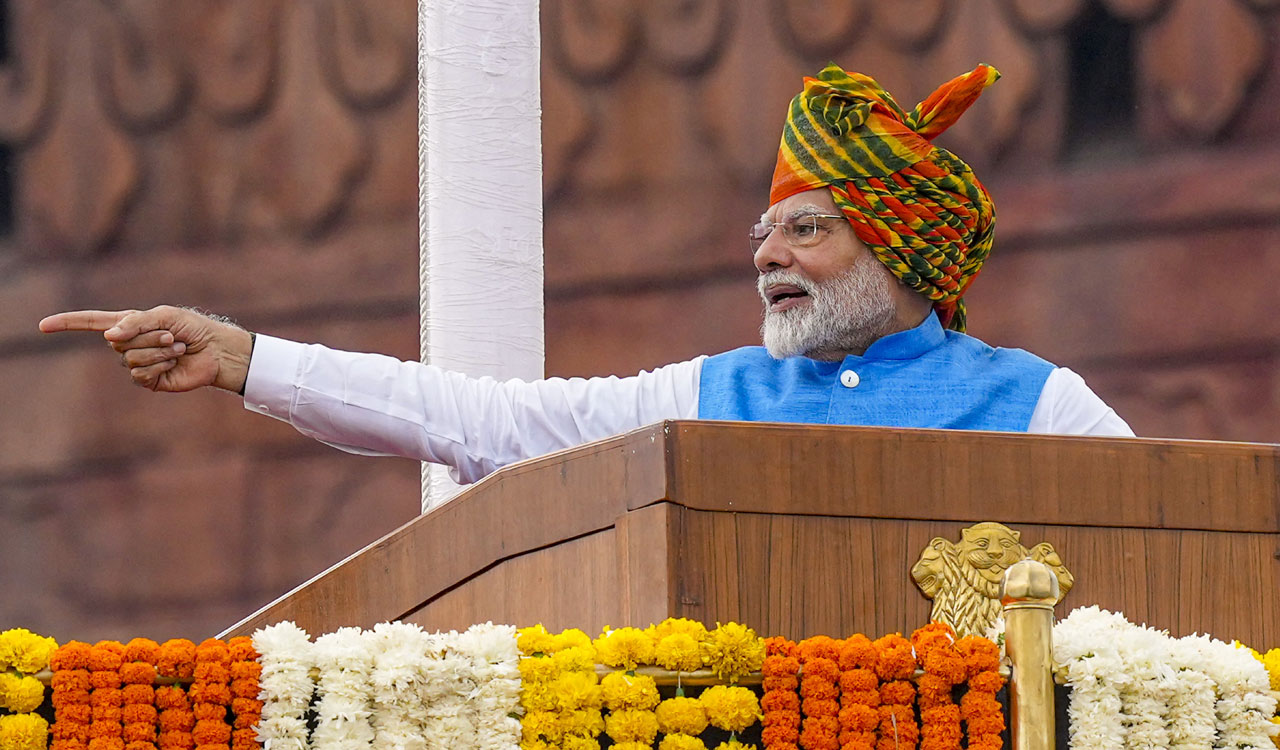 At 98 minutes, Modi deliveres longest ever I-Day speech by an Indian PM