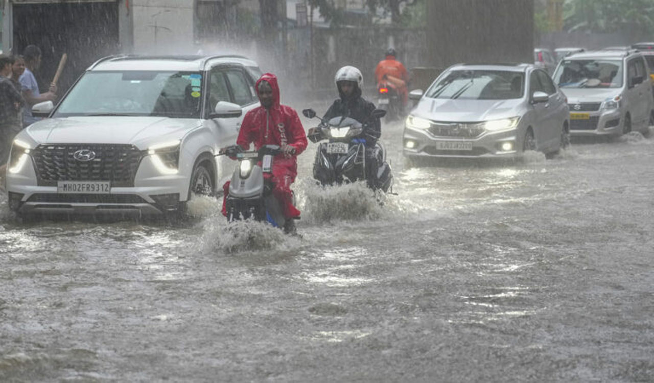 Rains make a comeback to Mumbai, give much-need relief from heat