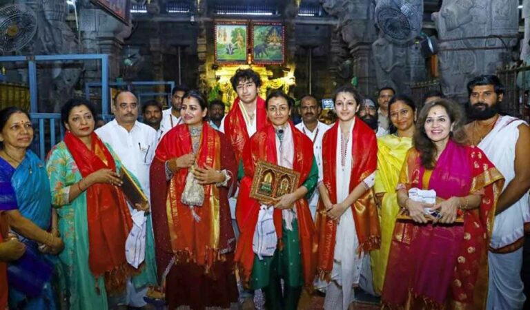 Namrata Shirodkar visits Tirupati Balaji temple with children Gautham, Sitara