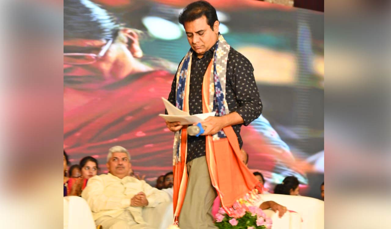 National Handloom Day: KTR urges State, Union Govts to resume welfare schemes for weavers