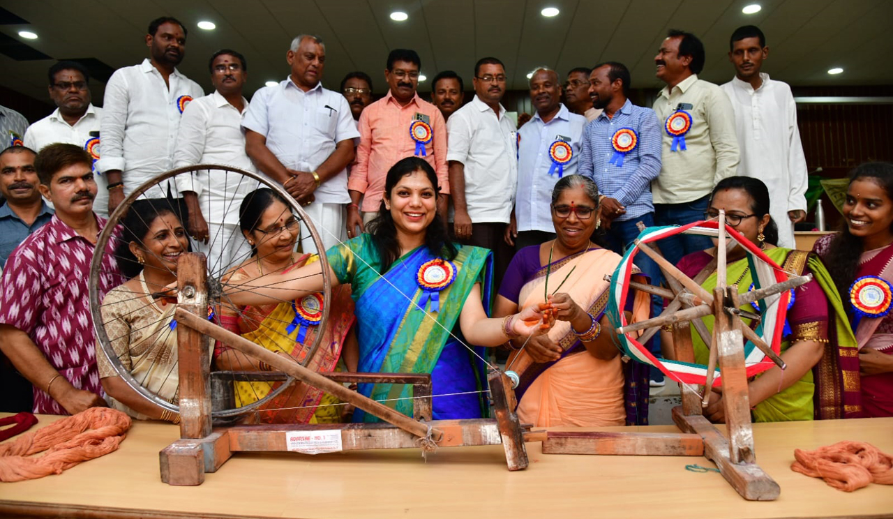 Handloom day celebrated in erstwhile Karimnagar